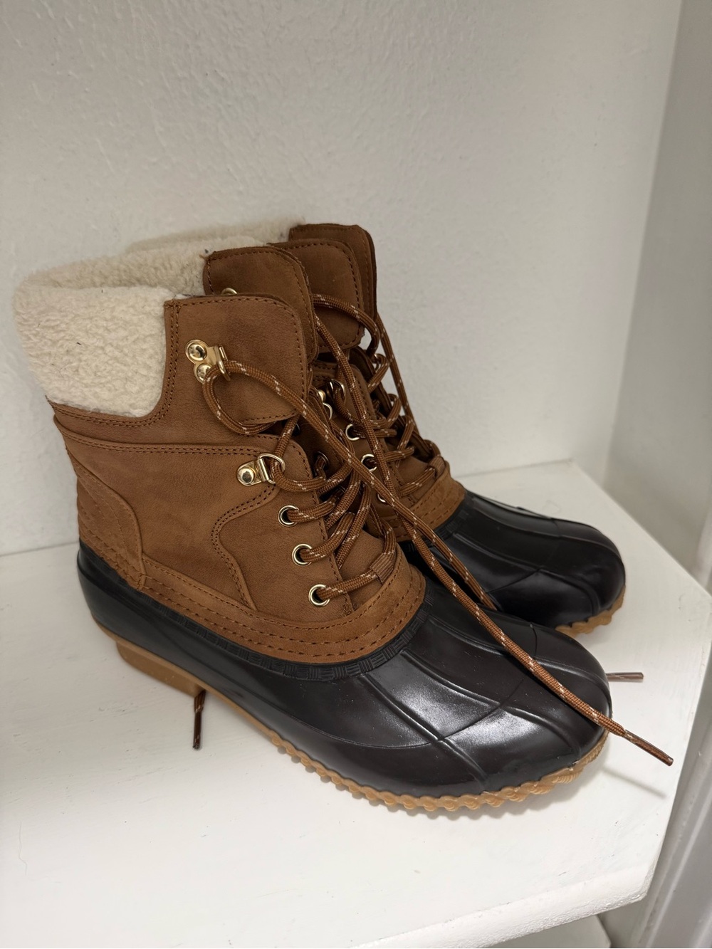 Tommy Hilfiger Brown and Black Lace-Up Duck Boots with Sherpa Cuff